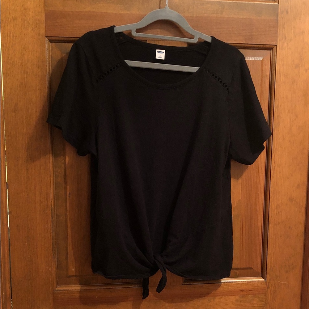 Old Navy Black Short-Sleeve Tie-Front Tee